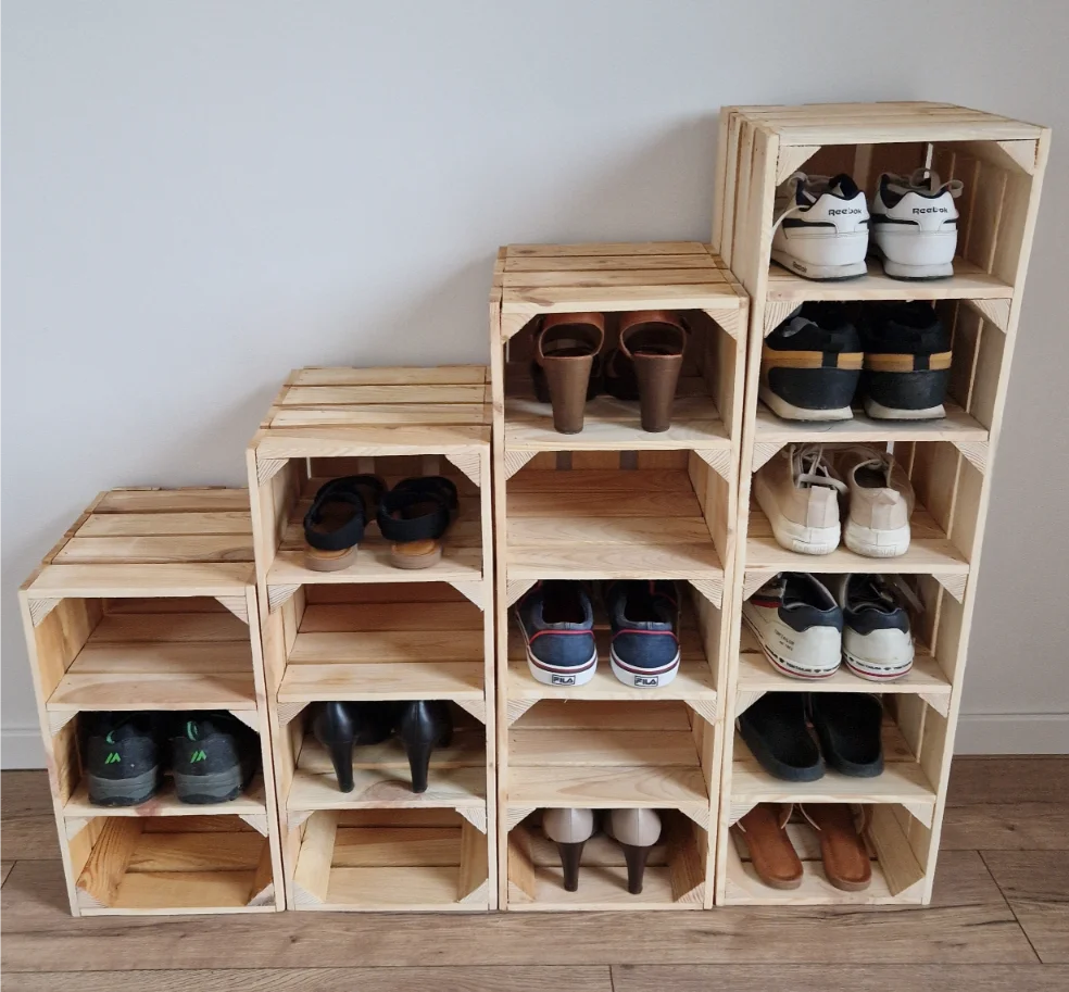 Schuhregal aus Holzkisten, natur und geflammt, verschiedene Größen