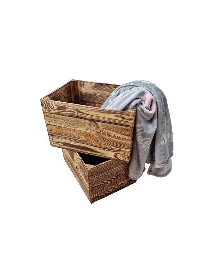 Geflammte Holzkisten